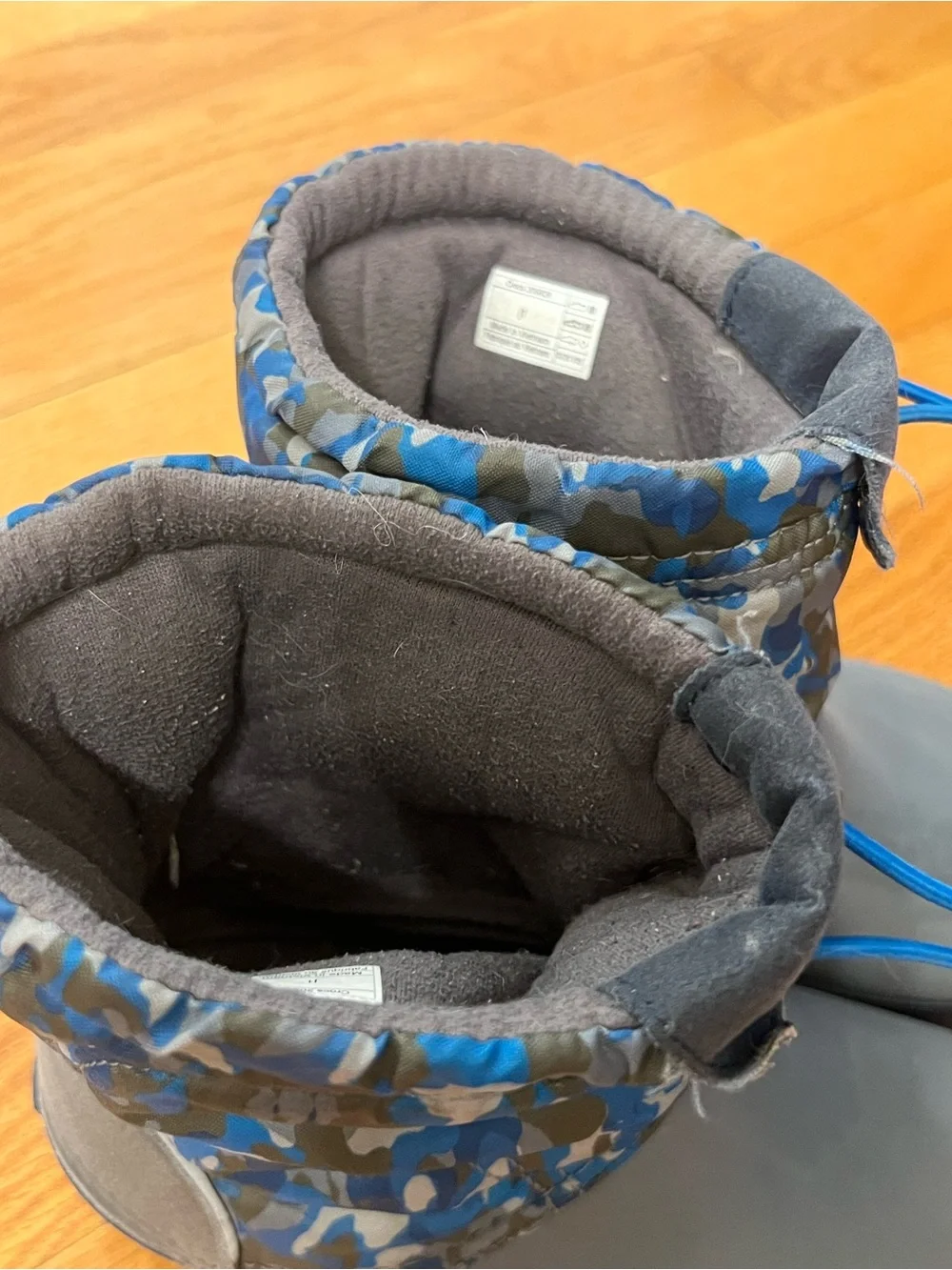 CROCS Kids Blue & Gray Camo Insulated Rain snow Boots